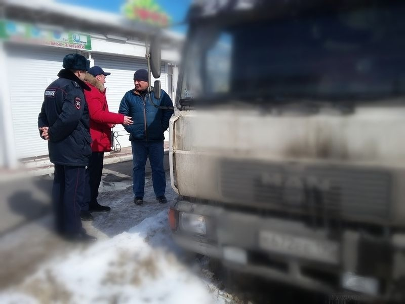 В Пензе объявили охоту за брошенными на дороге грузовиками