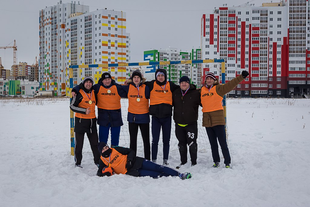 В Спутнике состоялся турнир по футболу на снегу