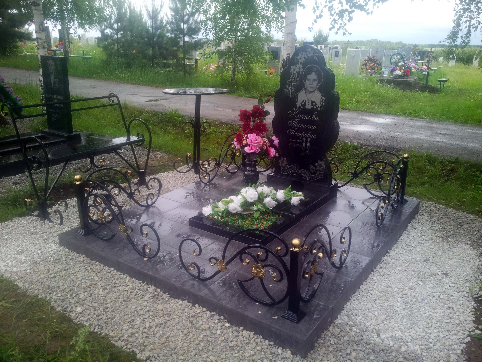 Не можете оплатить памятник сразу? Закажите в рассрочку