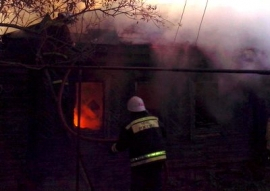 На проезде Бурмистрова сгорело два частных дома - видео