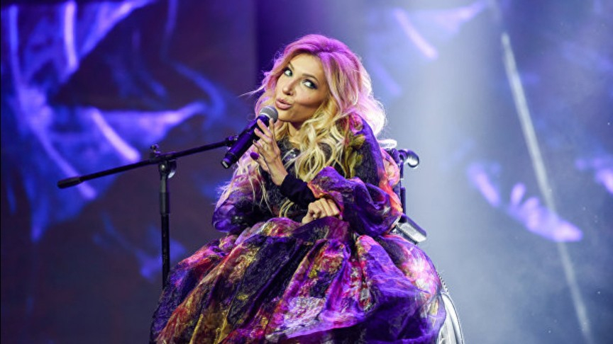 Новости мира: СМИ подсчитали, сколько потратили на поездку Самойловой на Евровидение