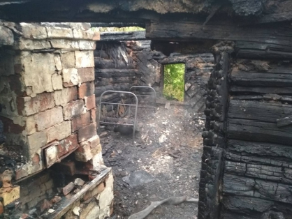 В страшном пожаре в Пензенском районе уцелели только кровать и печка