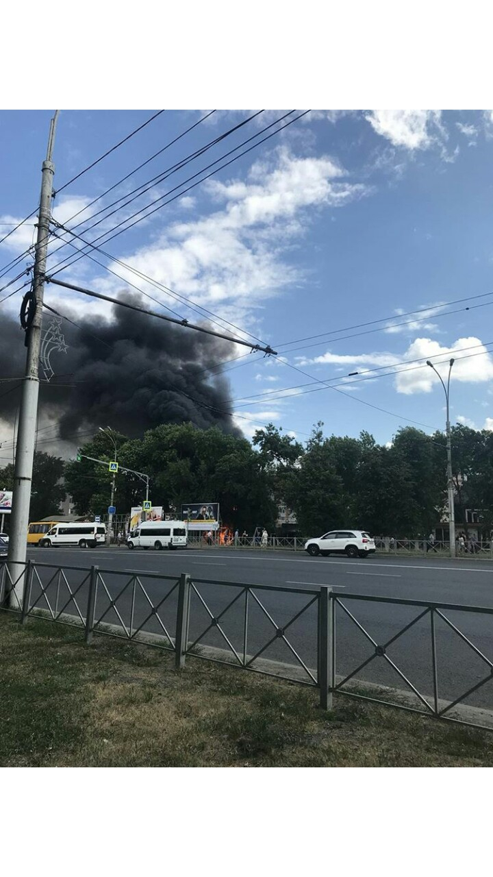 Народный корреспондент прислал фото и видео с пожара в Арбекове