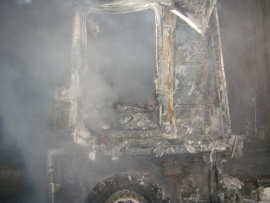 На улице Байдукова сгорела фура Scania