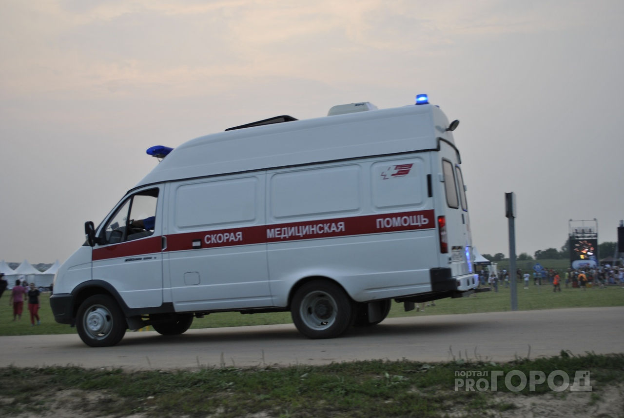В Кузнецком районе "Лада Приора" вылетела с дороги, есть пострадавший