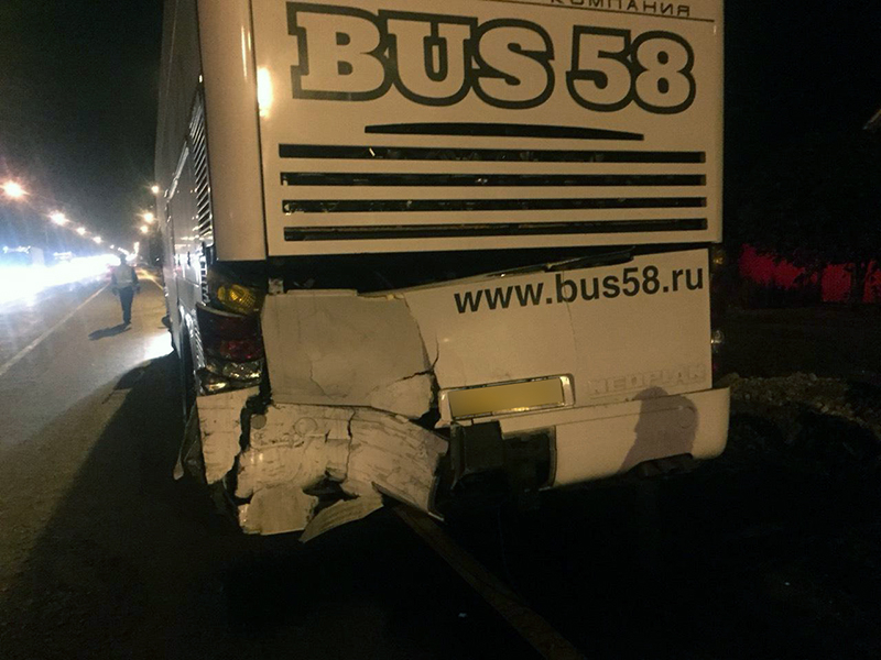 Пассажирский автобус из Пензы попал в аварию в Рязанской области