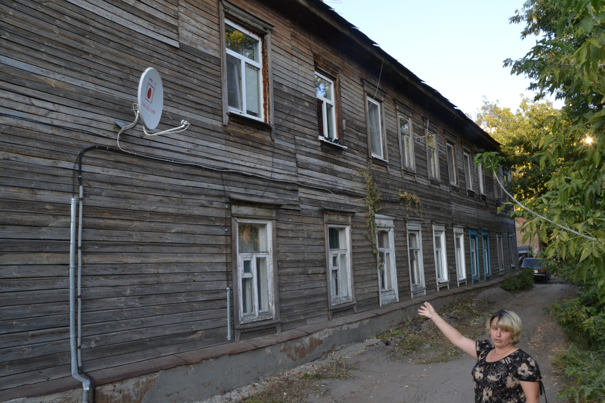 Мать-одиночка боится, что на нее рухнет столетний дом на Старо-Черкасской
