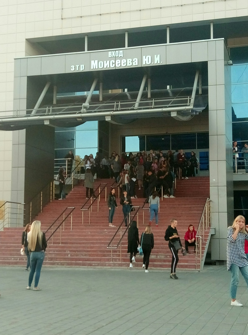 Как пензенцы ждали концерта Егора Крида возле "Дизель-Арены"?
