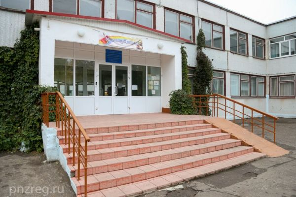 В Чемодановке открыли школу, которая решит проблемы со второй сменой