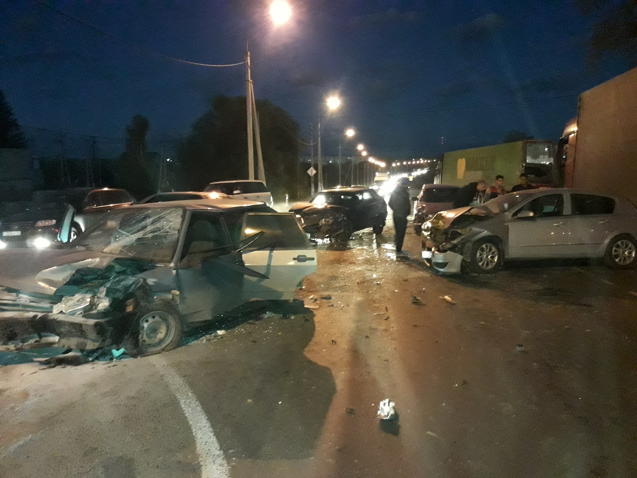 В Чемодановке произошла авария с шестью машинами - фото