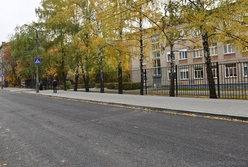 На улице Попова появится новая парковка и безопасный пешеходный переход