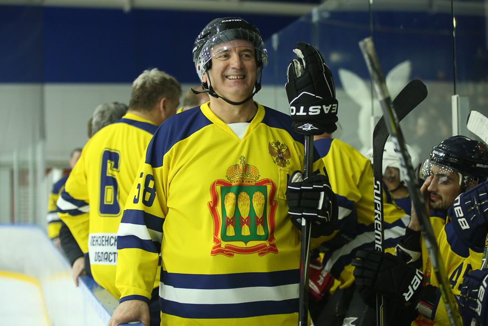 Глава региона Иван Белозерцев сыграет в хоккей со сборной журналистов