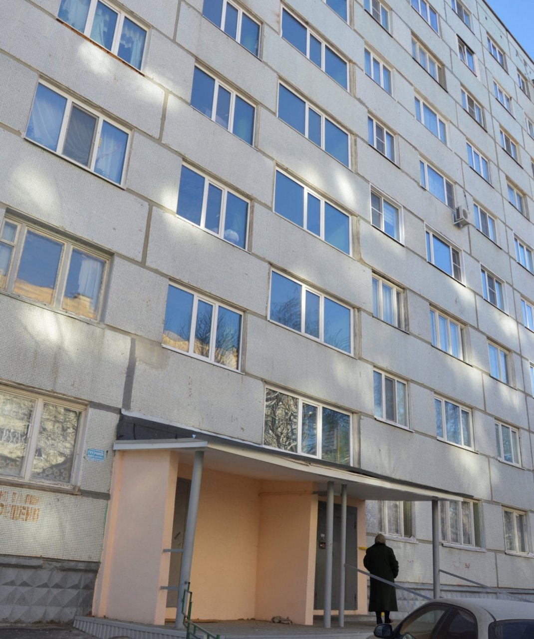 Упавшую в Пензе с 8-го этажа девочку из реанимации перевели в обычную палату