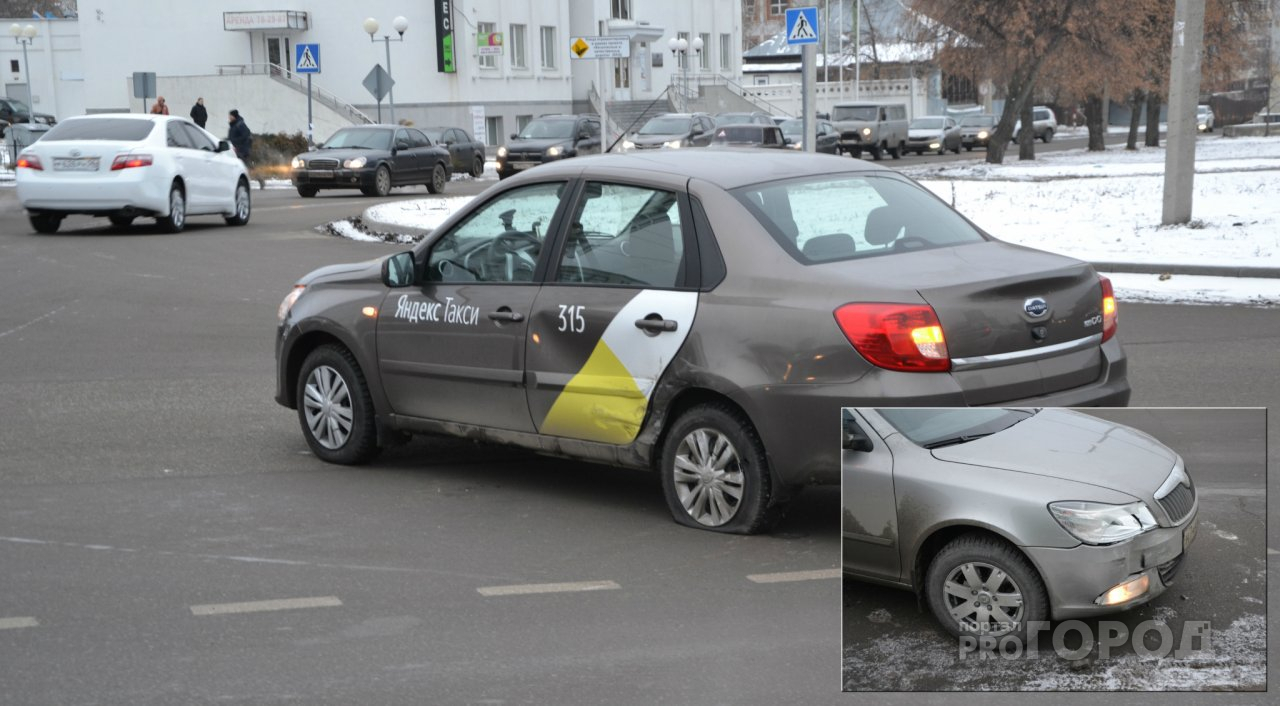 ДТП в Пензе: водителя авто с символикой "Яндекс Такси" увезла "Скорая"