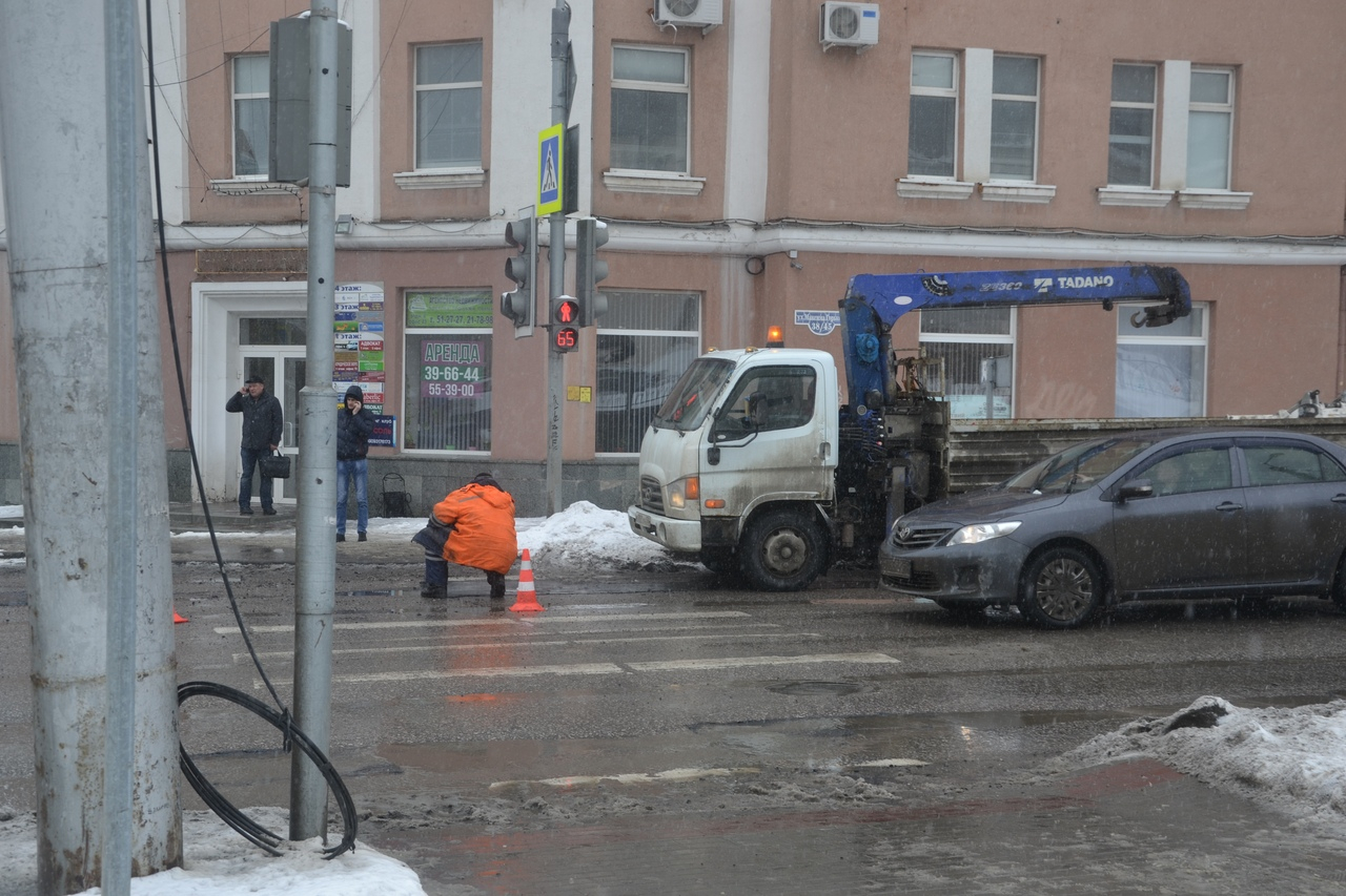 В пензенской администрации прокомментировали укладку асфальта в лужи