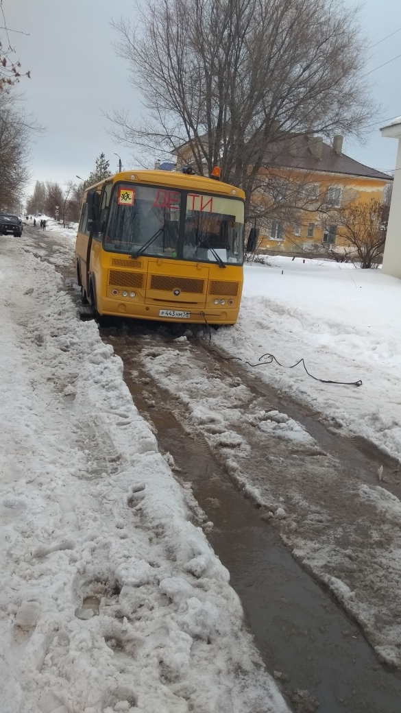 В Пензенской области автобусы буксуют в сугробах