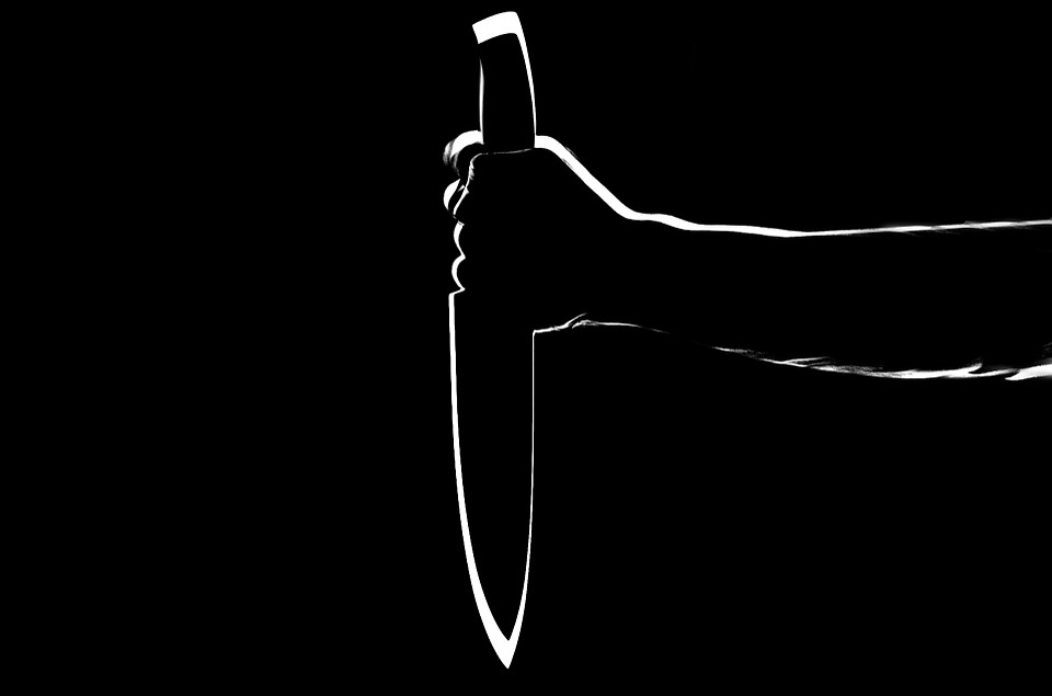 Житель Лунина Пензенской области ударил односельчанина ножом