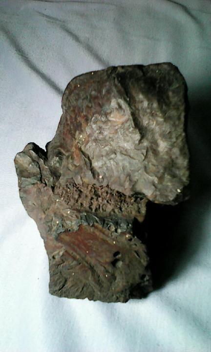 "Кусок космоса": пензенец продает осколок метеорита через интернет