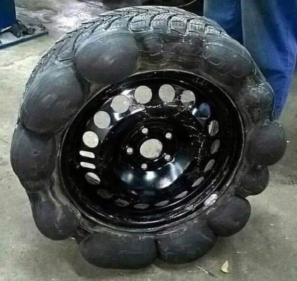 Фотоновость: колесо машины пензенского автолюбителя превратилось в цветок