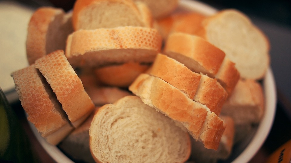 "Кушайте на здоровье": в Пензе обнаружили шокирующий "ингредиент" в хлебе - фото