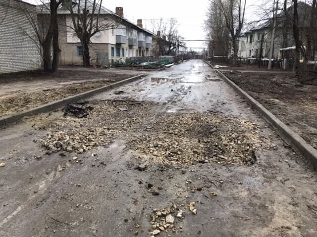 "Скоро мы будем шахтерами": пензенец пожаловался на яму в поселке Монтажный