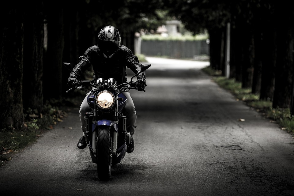 Сезон открыт: ДТП с мотоциклистом и погоня за байкером в Пензенской области