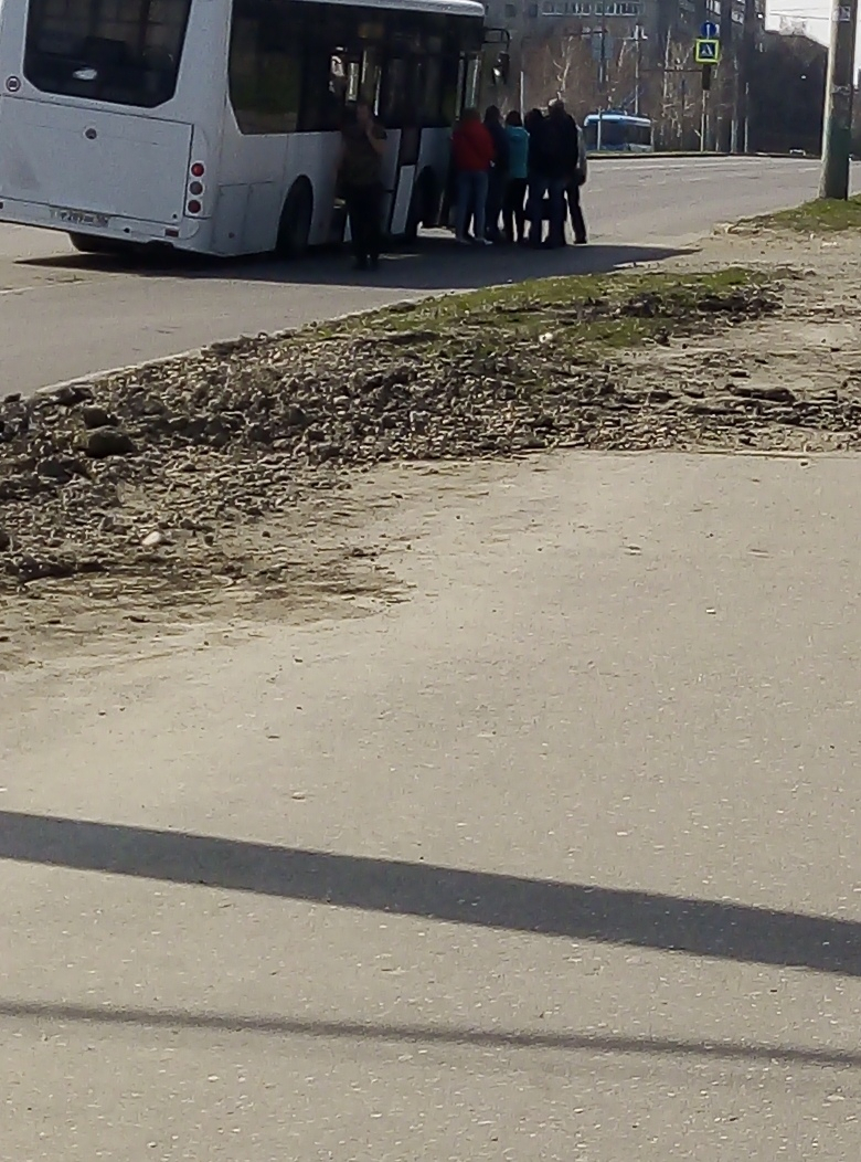 "Приехали": в Пензе сломанный автобус едва не упал на дорогу