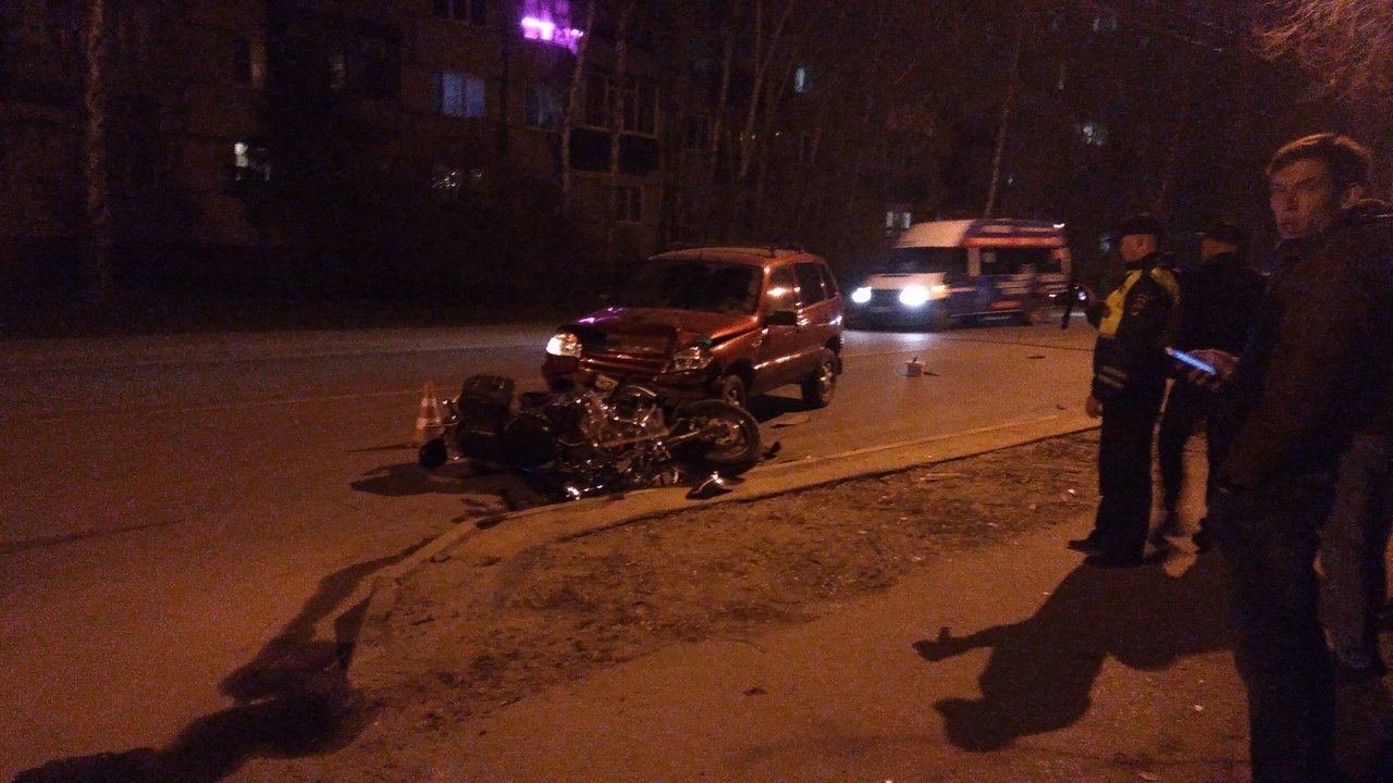 "Лоб в лоб": в Пензе в серьезном ДТП с "Нивой" пострадал мотоциклист