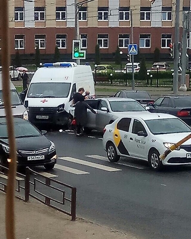 «Скорая» попала в ДТП на улице Кирова в Пензе