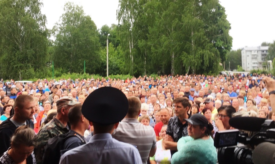 Пришли сотни жителей: пензенцы простились с убитым в страшном конфликте в Чемодановке