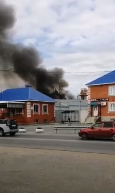 В Кузнецке Пензенской области горит мебельная фабрика?