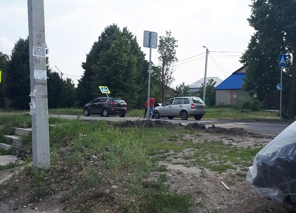 В Пензе произошла авария на улице Мереняшева