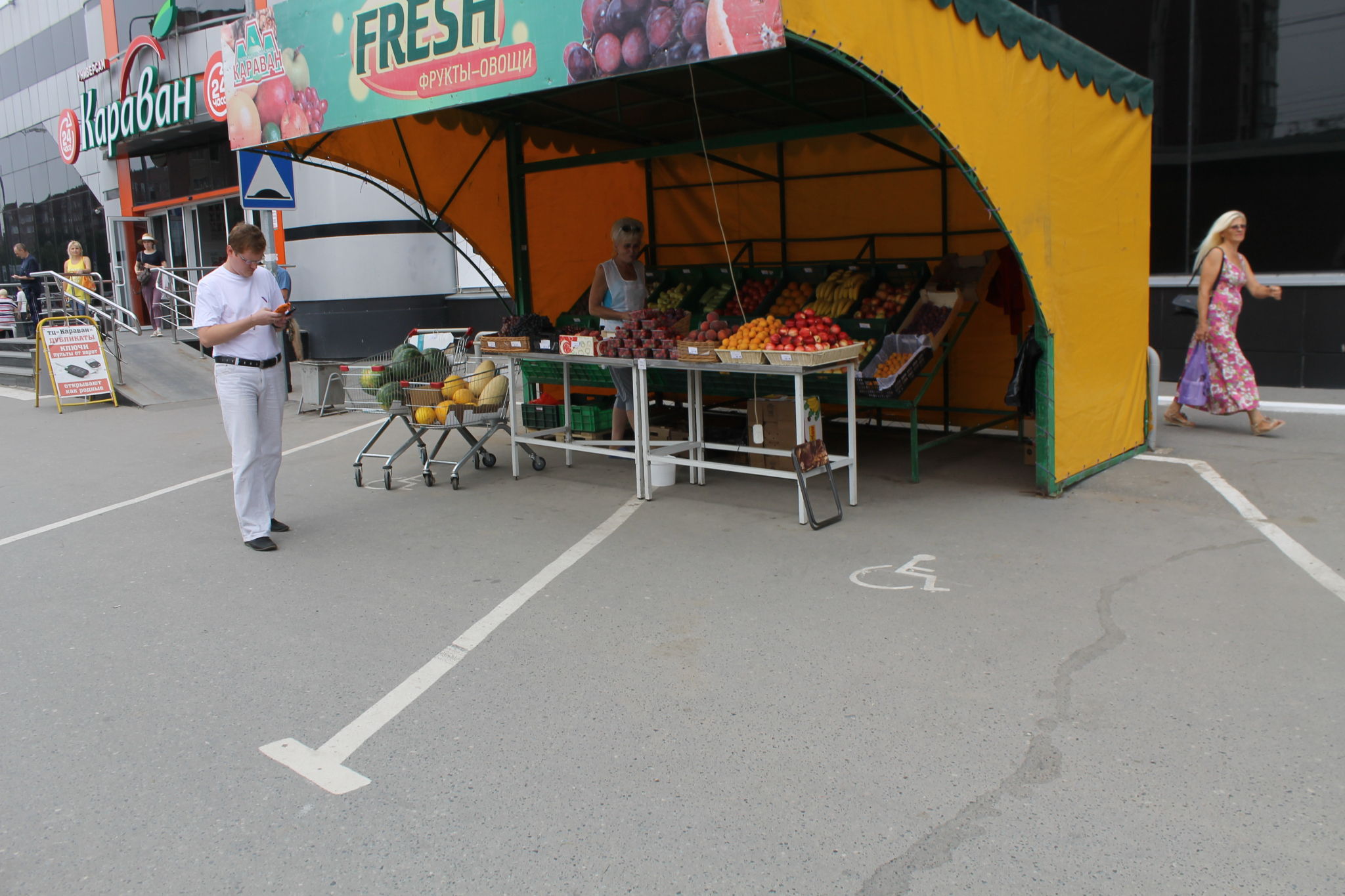 В Пензе на парковке для инвалидов торгуют овощами: общественники подняли "бунт"