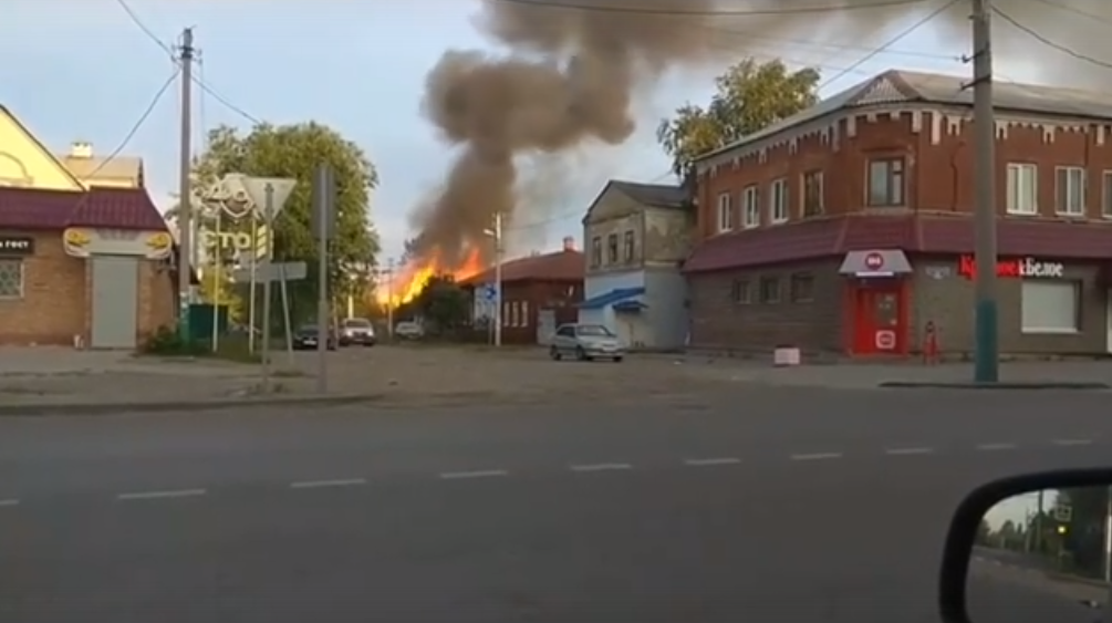 Очевидцы сообщают о страшном пожаре в Пензе