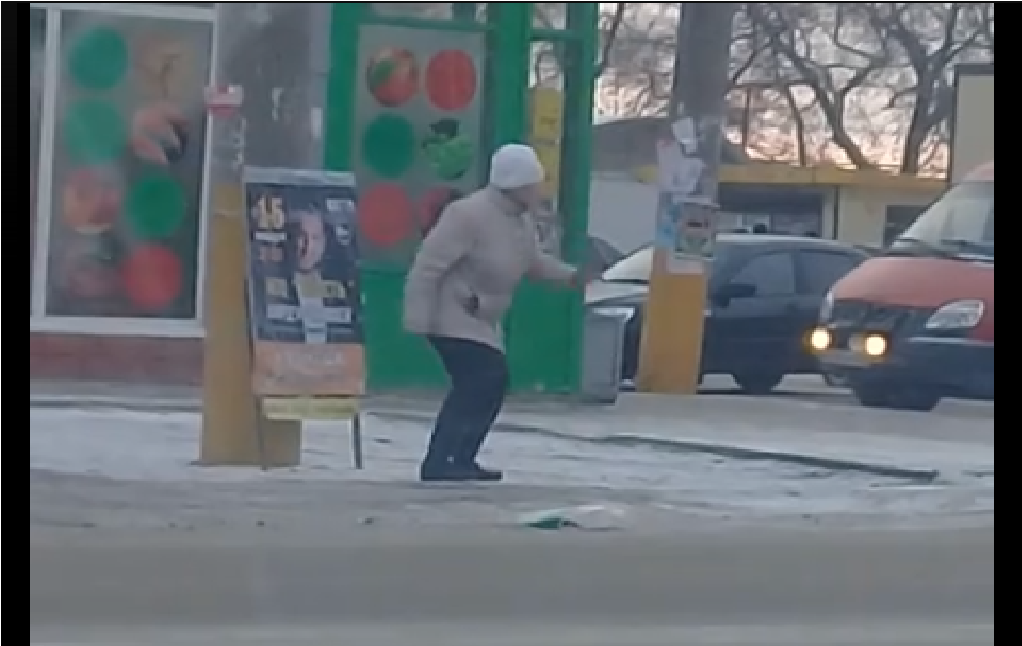 Странные танцы: в Пензенской области горожанка начала праздник заранее