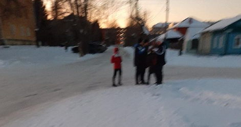 "Им и 10 лет нет": пензячку возмутил поступок школьников