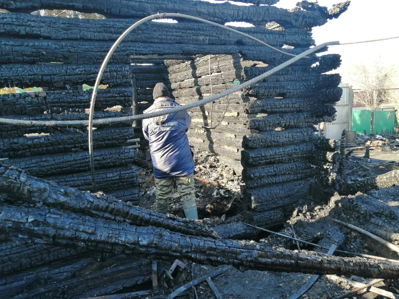 Появились фото и видео с места смертельного пожара в Пензенской области
