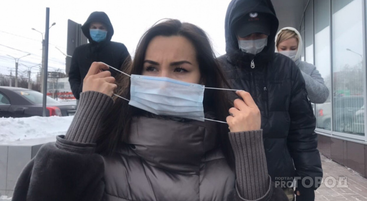 Они с нами навсегда: эпидемиолог посоветовал россиянам привыкнуть к маскам