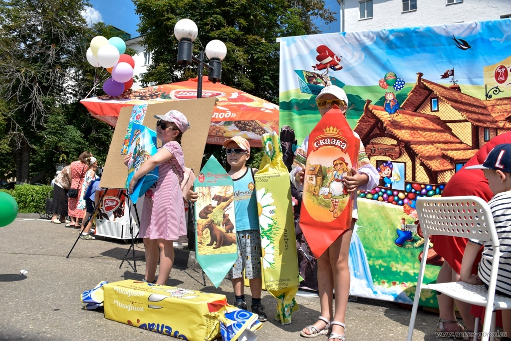 В Пензе детей и родителей накормят пирожными и мороженым на «Фестивале сладостей»