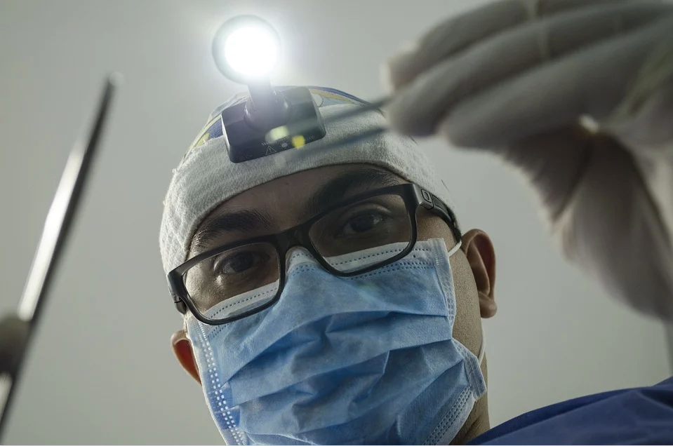 Как устанавливаются импланты и зачем они нужны - рассказывает пензенский стоматолог