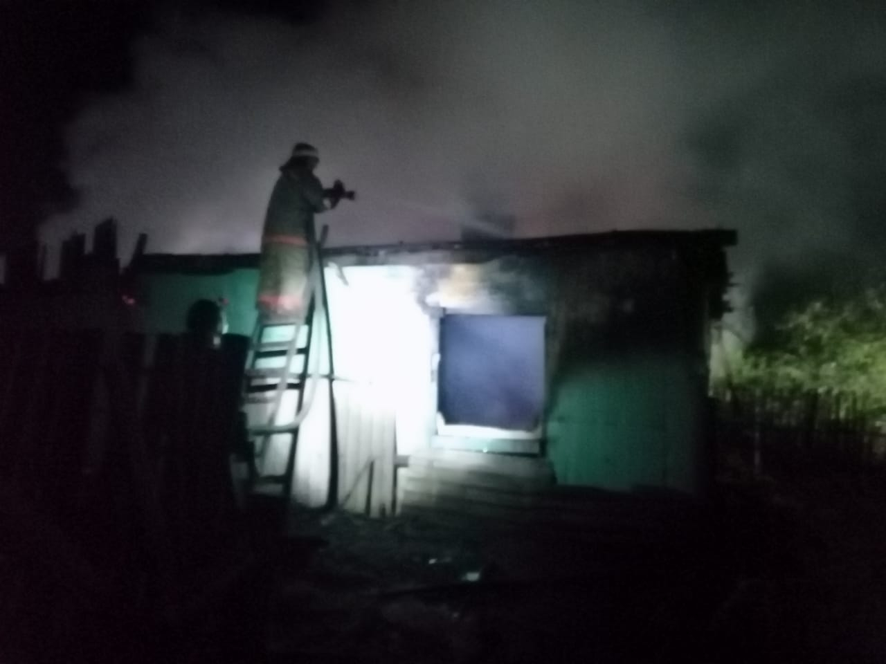 Сгорели двое: ночью в Пензенской области произошел страшный пожар