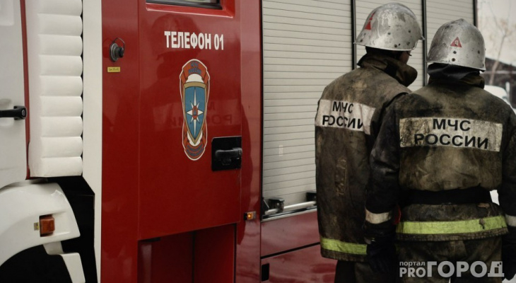 В Пензе из горящего дома спасли 70-летнюю женщину