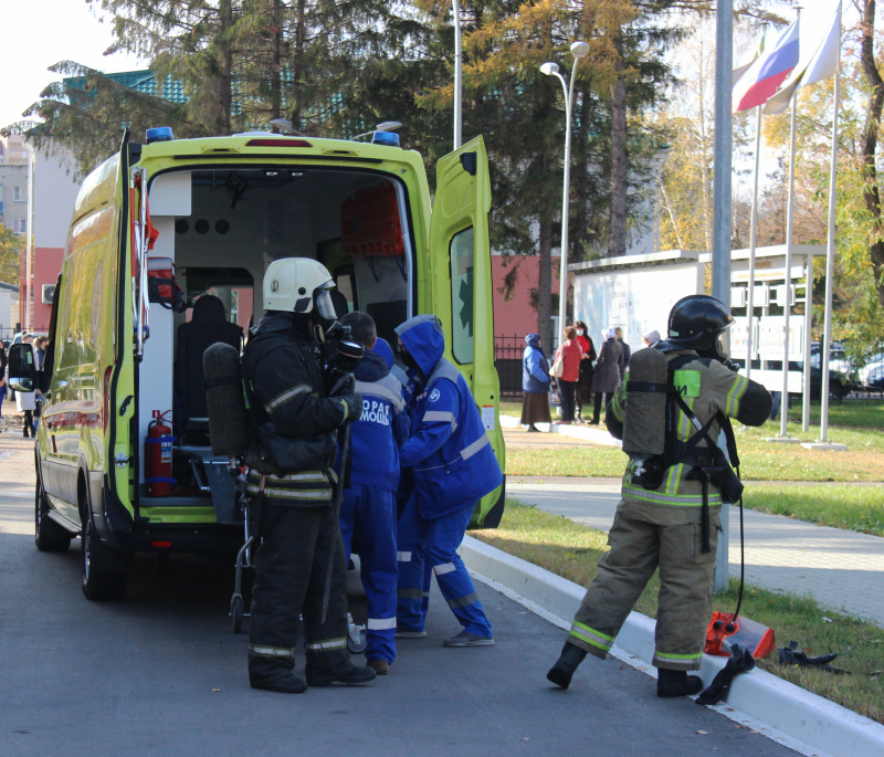 МЧС спасли от огня Пензенскую областную станцию скорой помощи