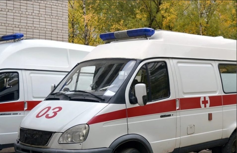 Водитель скончался на месте: в Пензе возле жилого дома произошло смертельное ДТП