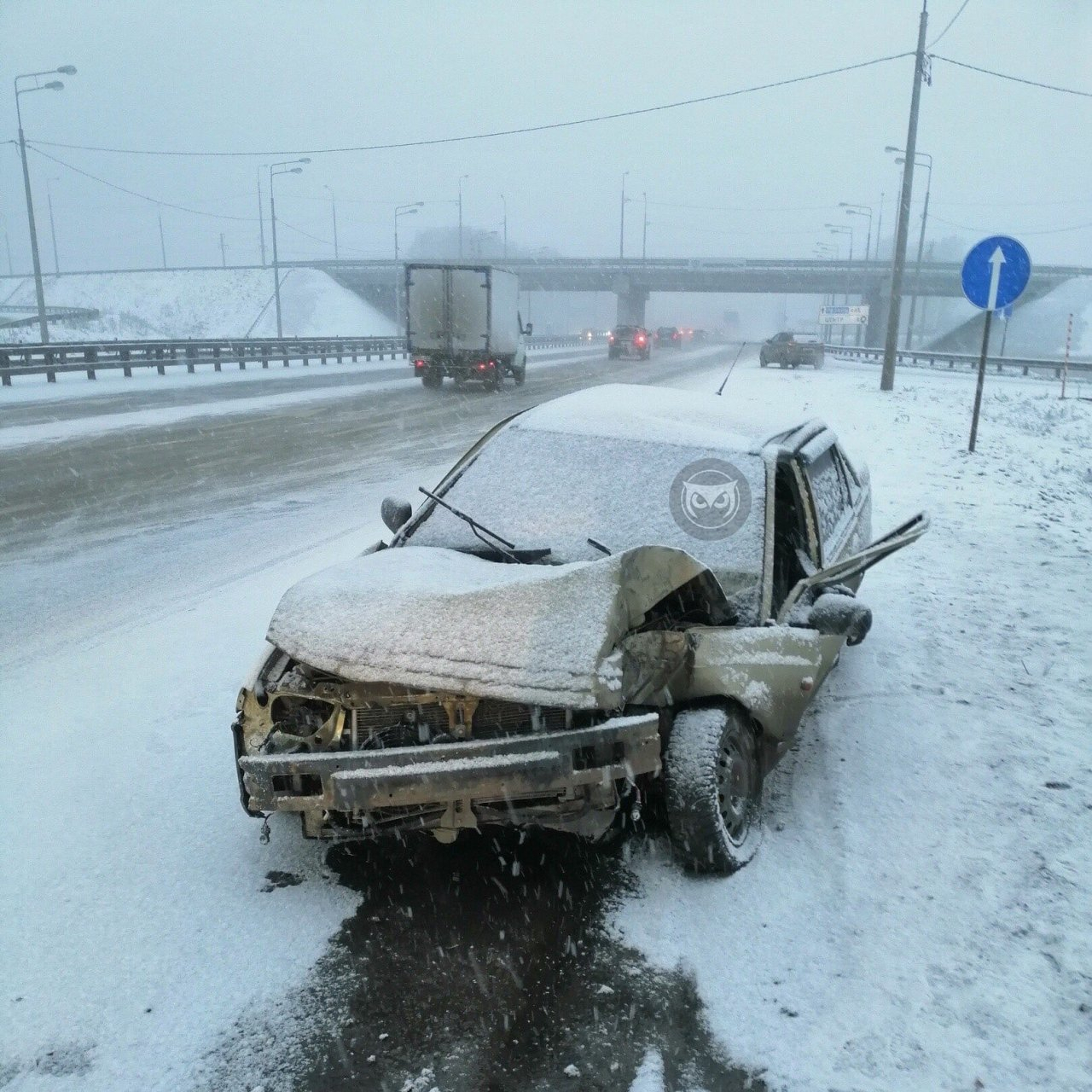 Въехала в столб, машина в хлам»: в Пензе ищут участника страшной аварии