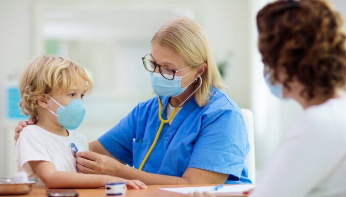 Заявление врачей: новый штамм коронавируса поражает детей