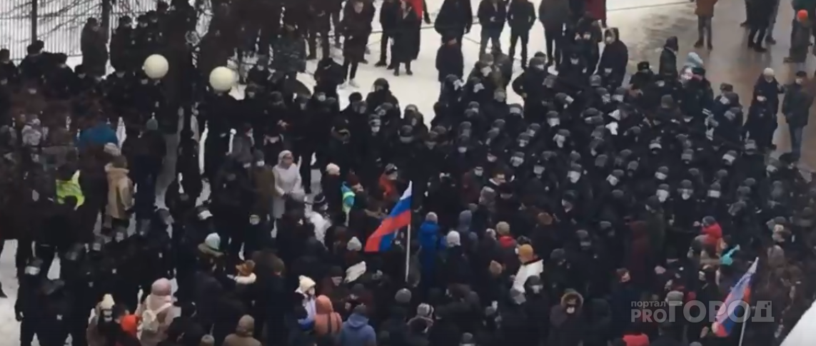 «Дубасили протестующих»: как проходит шествие и в поддержку Навального в Пензе