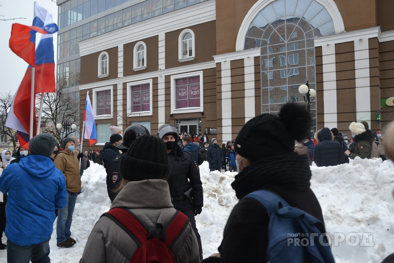 Как прошла акция в Пензе в защиту Навального: фоторепортаж