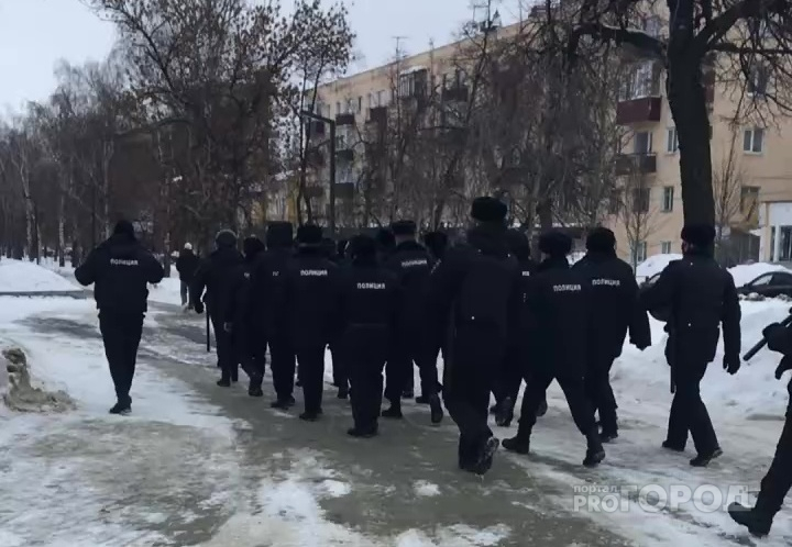 Перекрыли площадь Ленина: полицейские выставили железные ограждения в Пензе