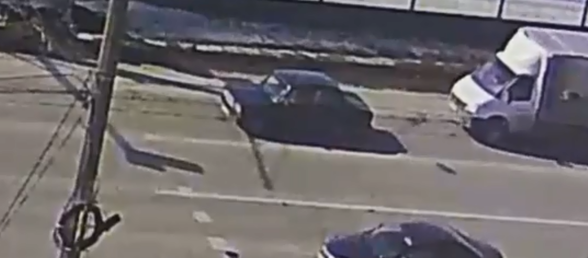 В Пензе на видео попал момент аварии на перекрестке